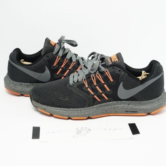 Nike Mens Run Swift Trail Running Shoe 